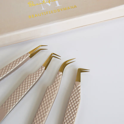 NEW* Butter Volume Tweezer